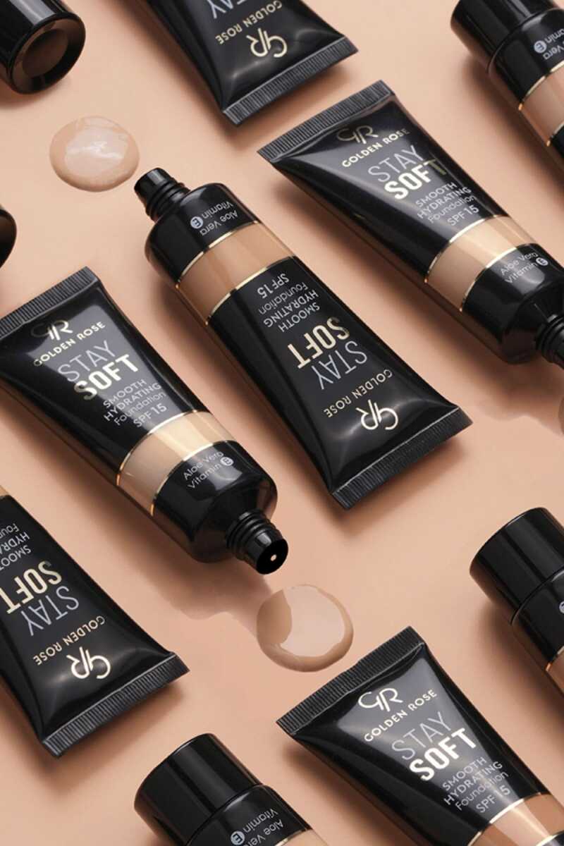 Golden Rose Stay Soft Smooth Hydrating Foundation 216 30ml