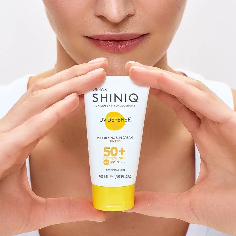 Shiniq Tinted Sunscreen SPF50+ for Blemish-Prone Skin 40 ml