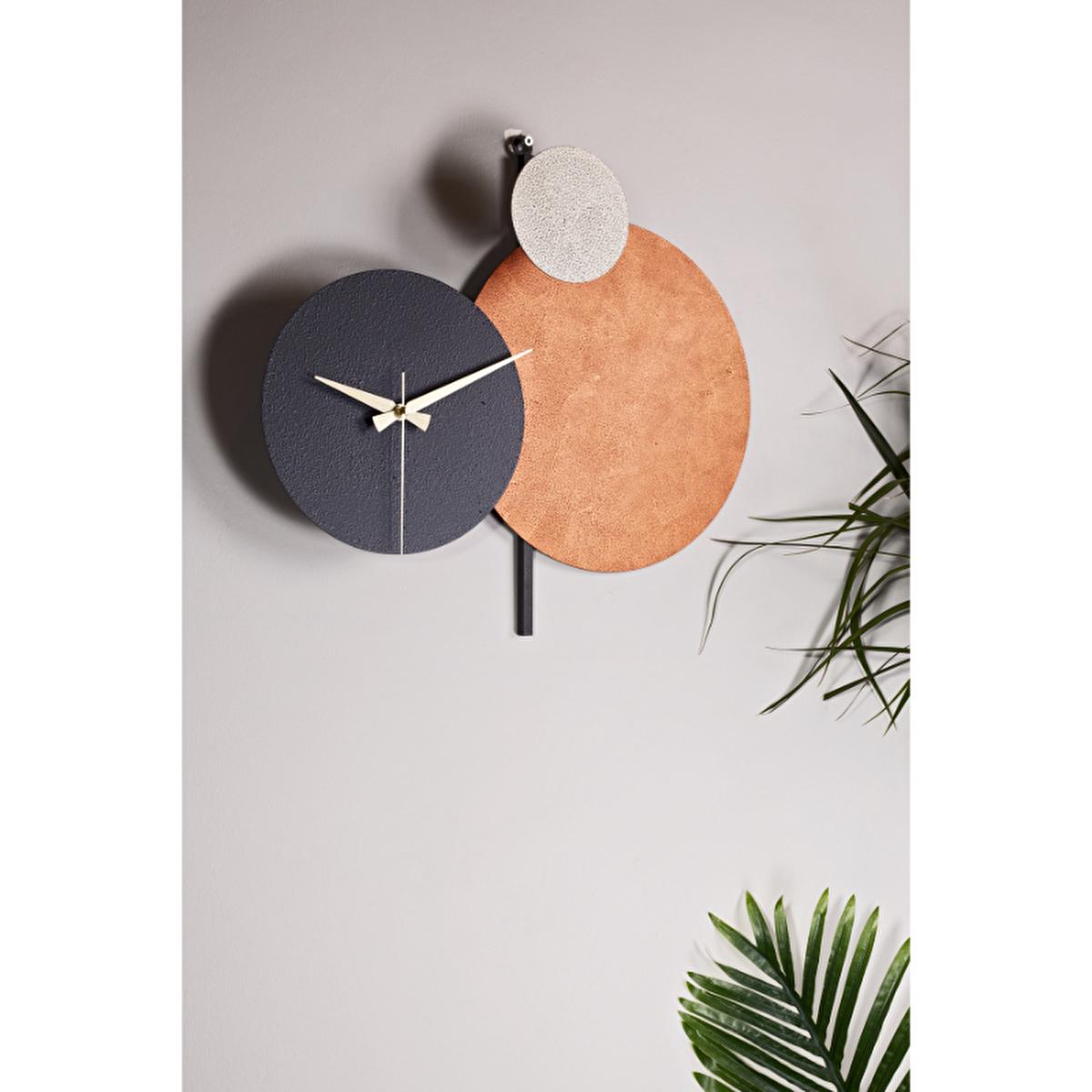 Muyika Handmade Metal Wall Clock - Silent Mechanism, Custom Painted, 18.90 x 17.32 inches
