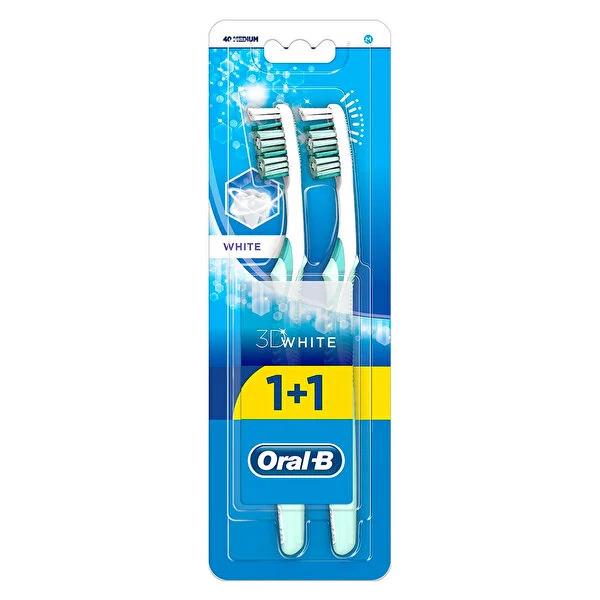 Oral-B Advantage 3D White Soft Manual Toothbrush - Gentle Cleaning, 2 Pack