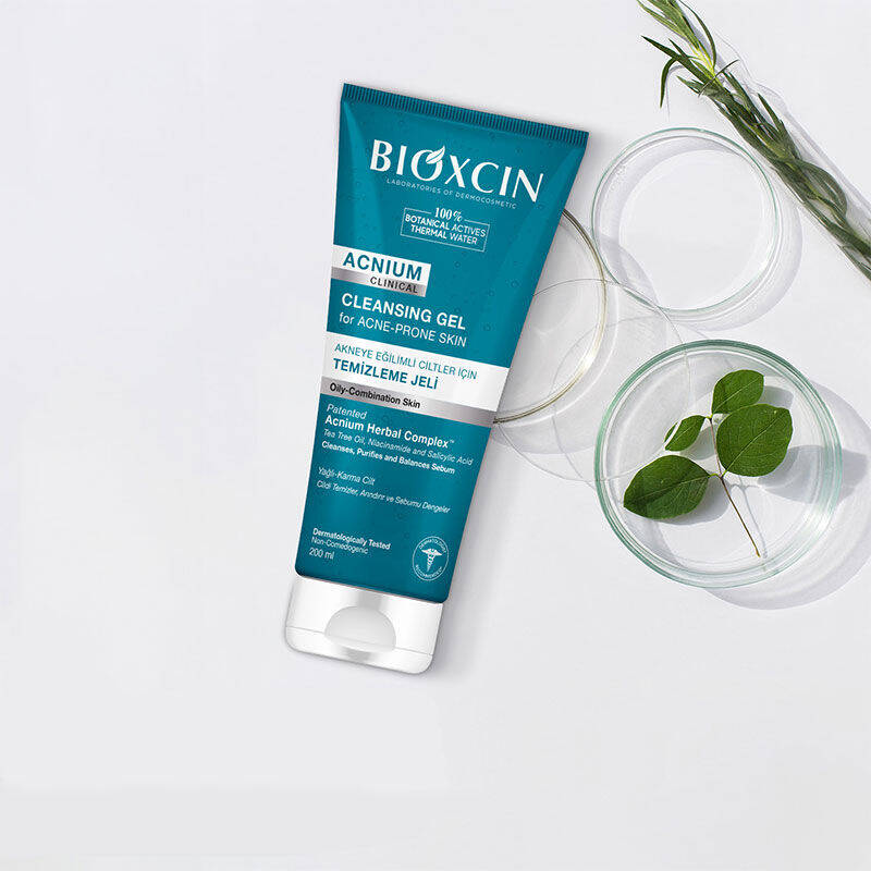 Bioxcin Acnium Cleansing Gel Sebum Balancing Face Wash 200 ml