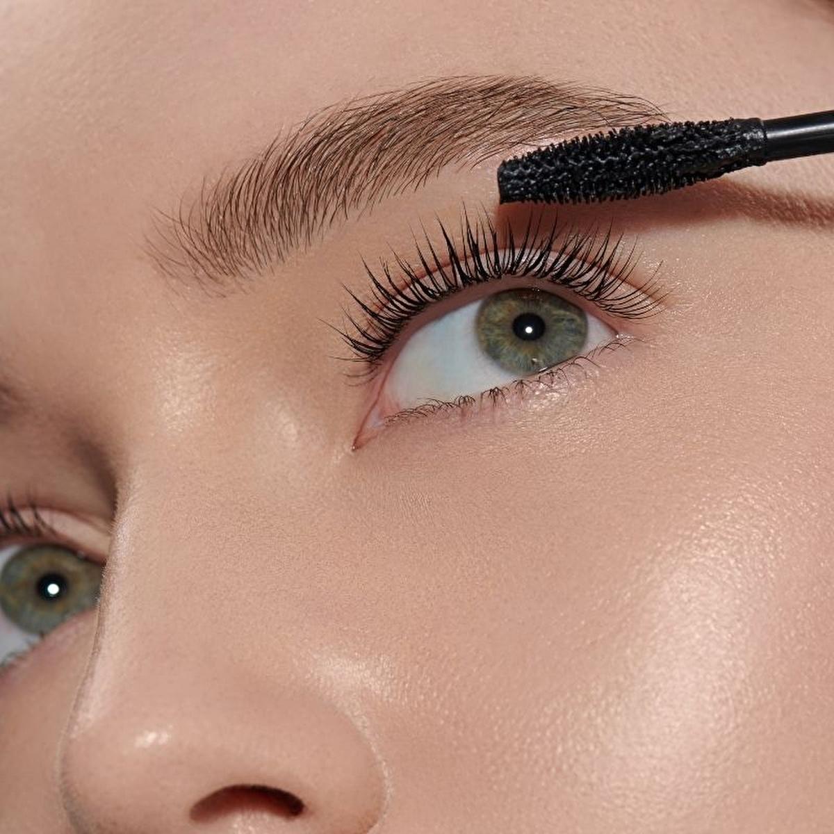 Pastel Queen Long-Lasting, Nourishing Mascara for Volumized & Lifted Lashes