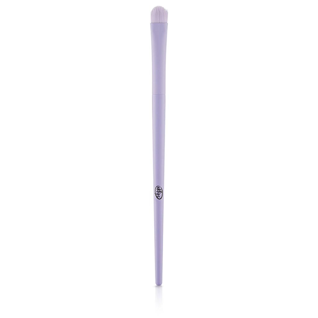 Eklips Colors Flat Eyeshadow Brush for Precise Application
