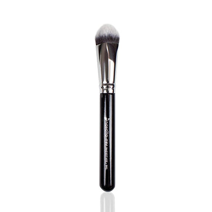 Nascita 4D Kabuki Foundation Brush 301 for Seamless Makeup